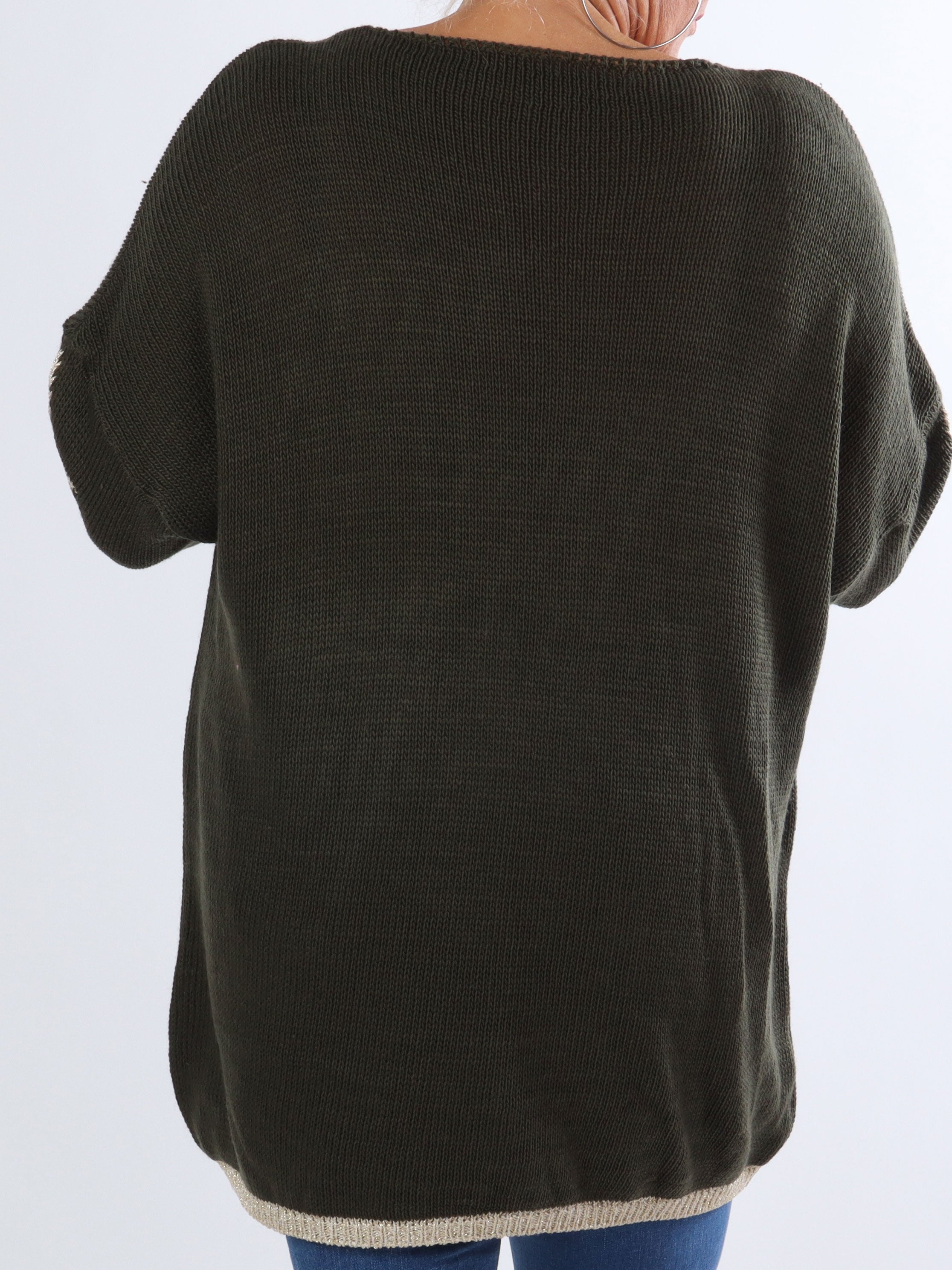 Dina - Plus size stickad med guldstjärnor